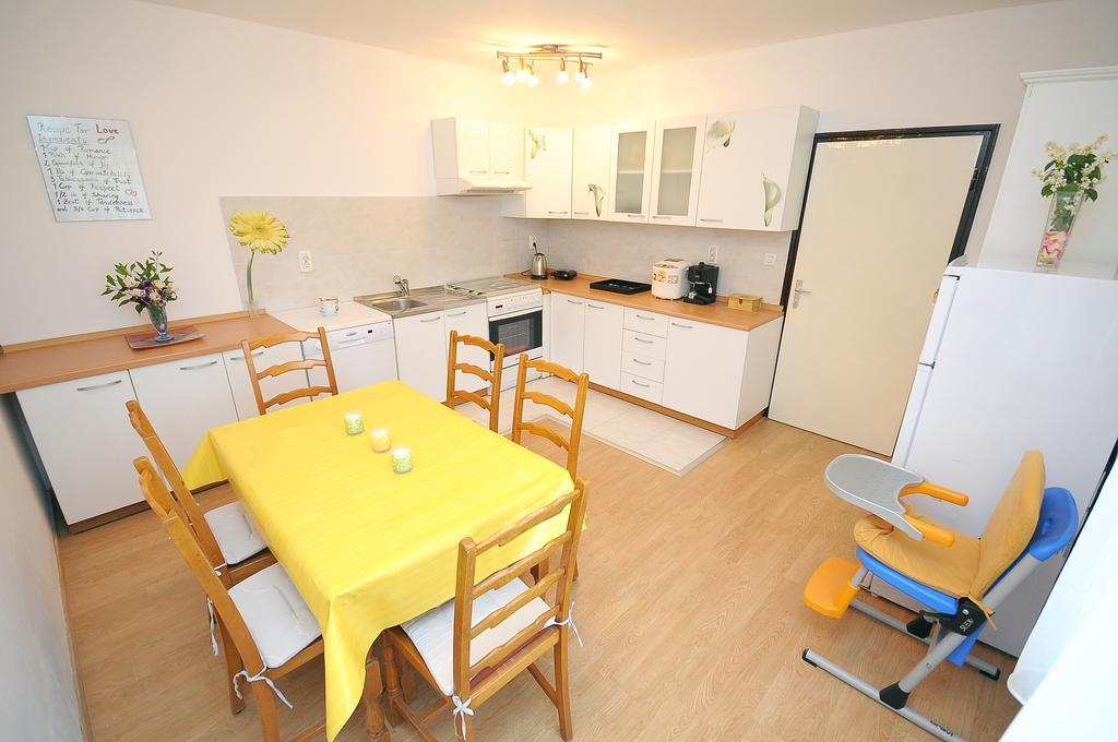Holiday Home Dioniza ボドニャン 部屋 写真
